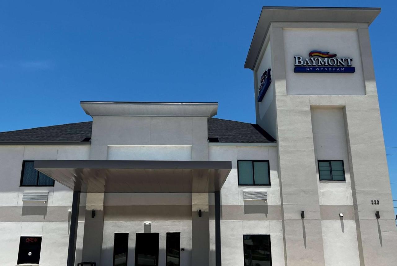 Baymont By Wyndham Freeport Texas 호텔 외부 사진